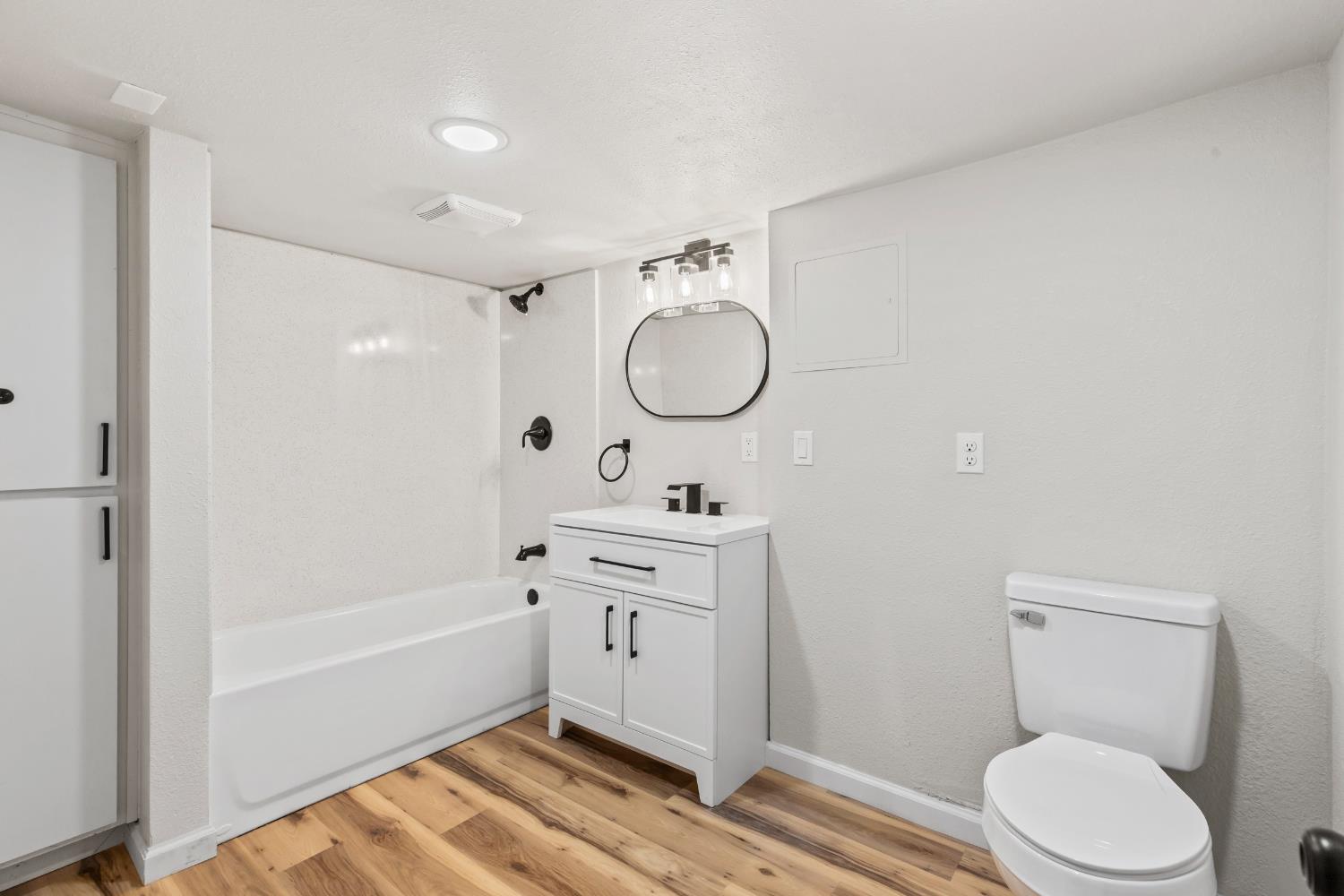 1821 River Rd, Modesto, CA 95351