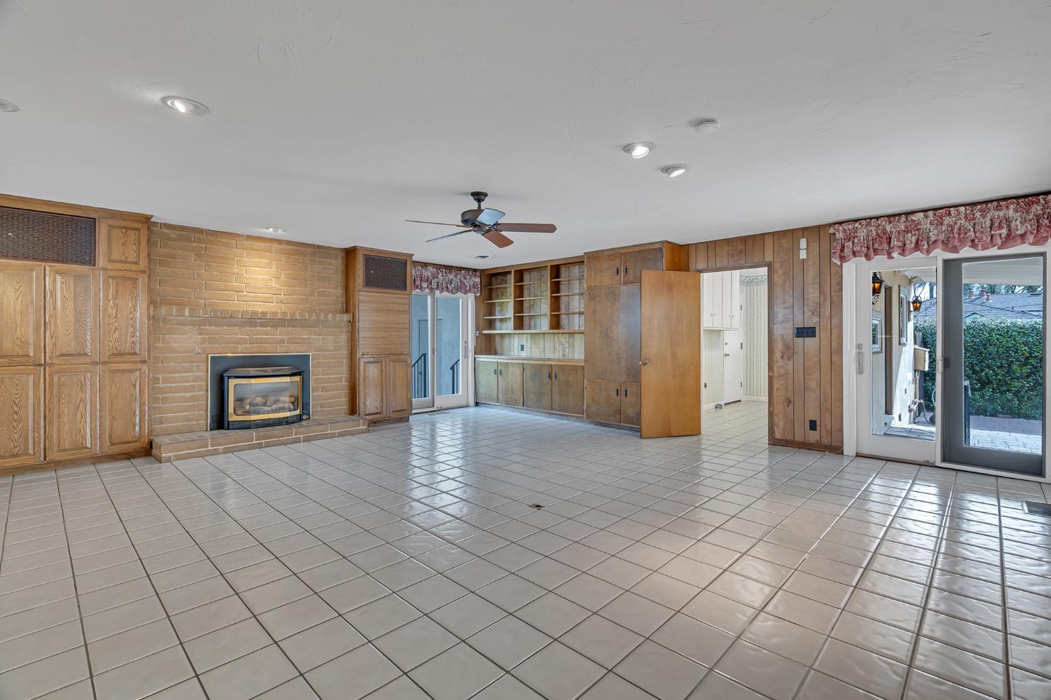 2506 Kenmore Ct, Modesto, CA 95355