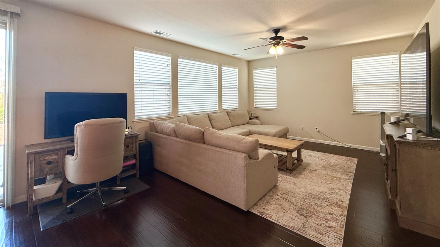 2767 Round Tree Way, Manteca, CA 95337