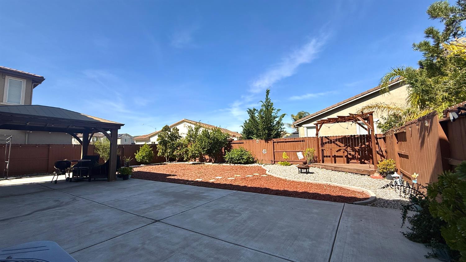 2767 Round Tree Way, Manteca, CA 95337