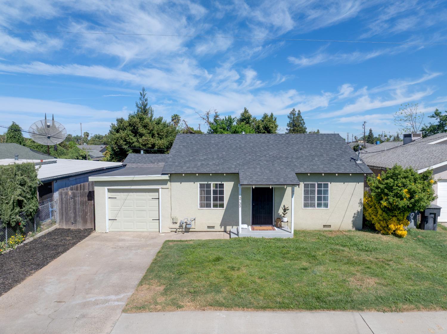 3735 Texas Ave, Riverbank, CA 95367