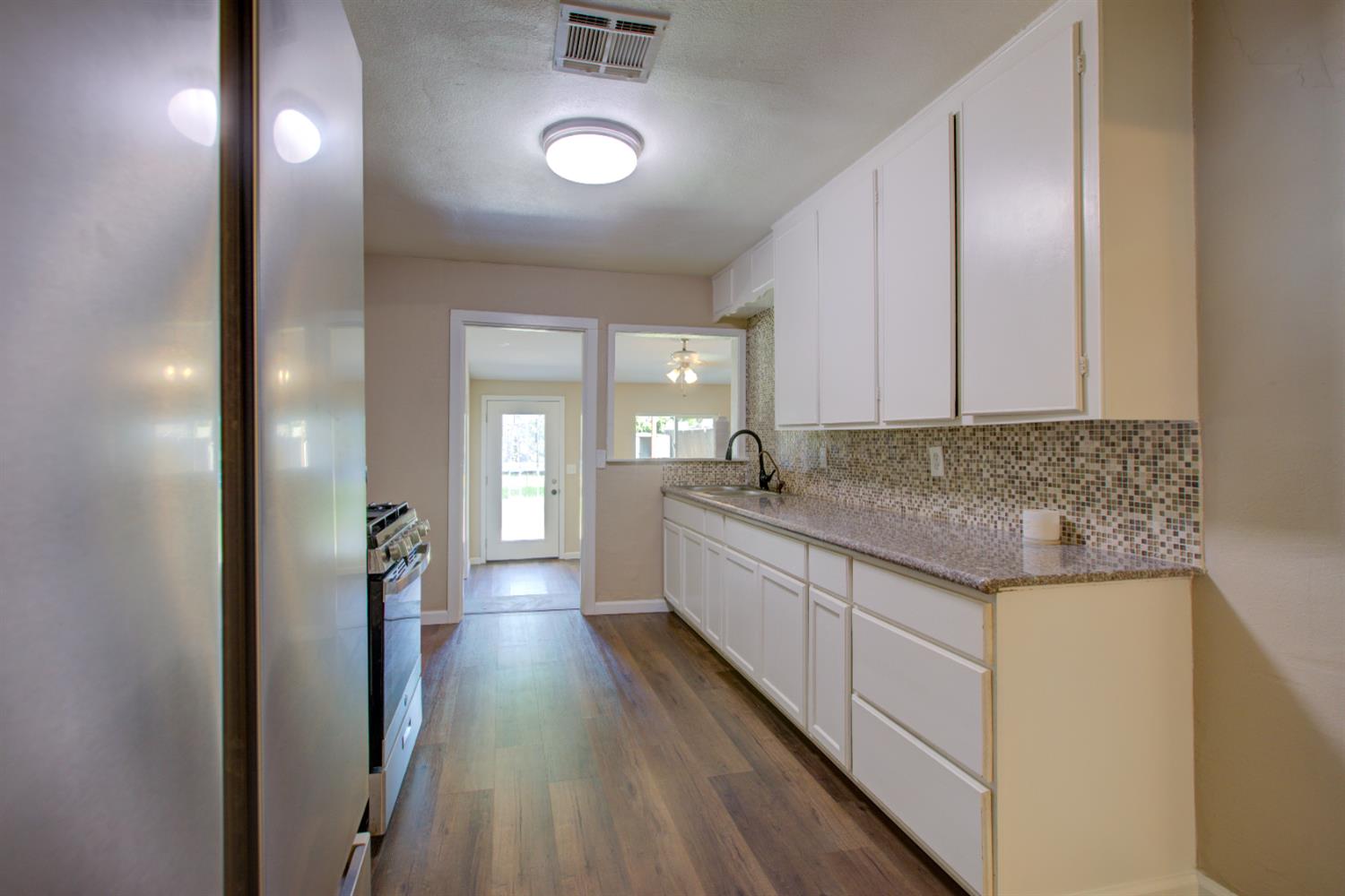 3735 Texas Ave, Riverbank, CA 95367