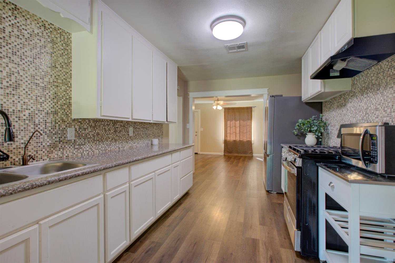 3735 Texas Ave, Riverbank, CA 95367