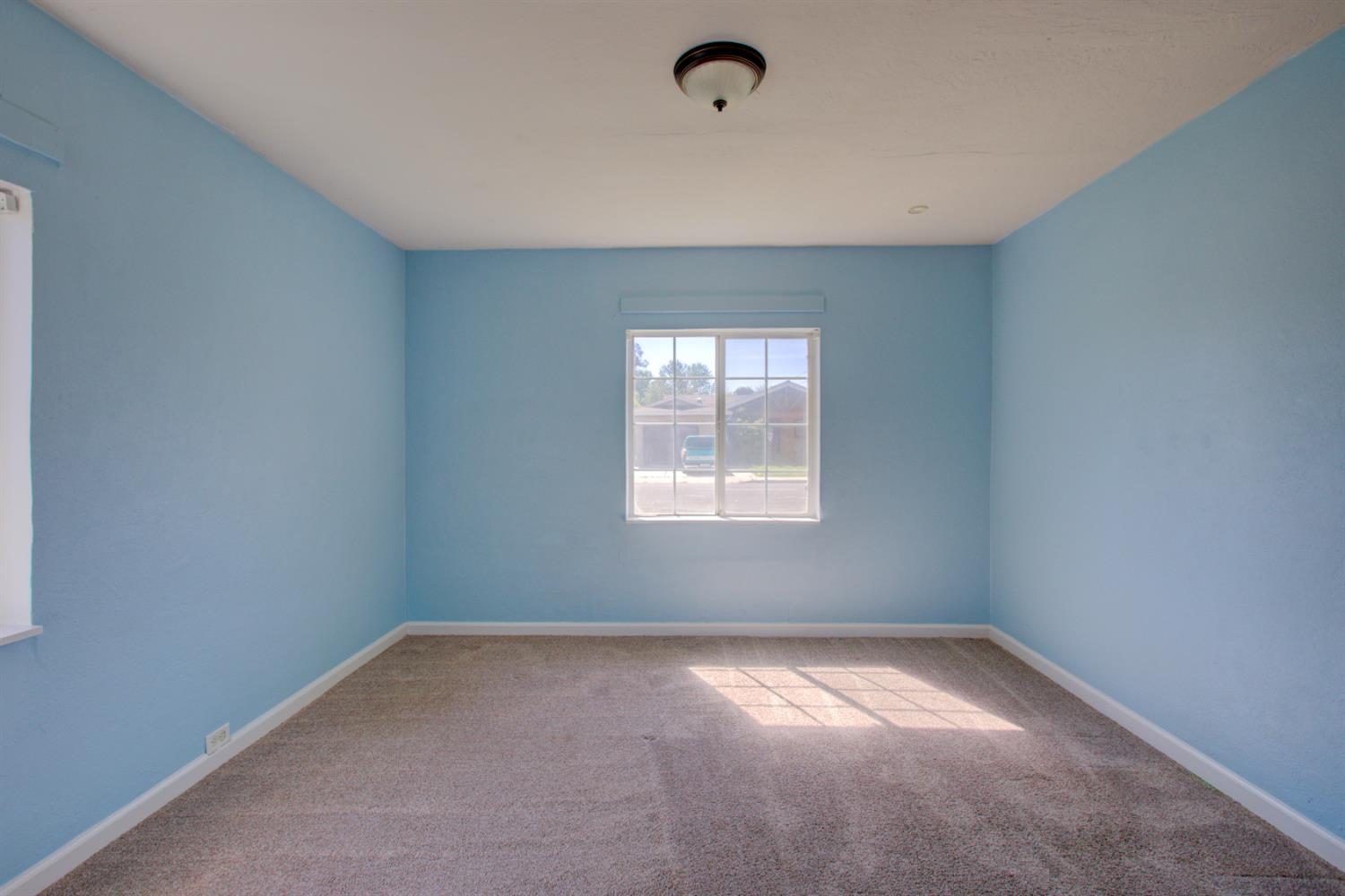 3735 Texas Ave, Riverbank, CA 95367