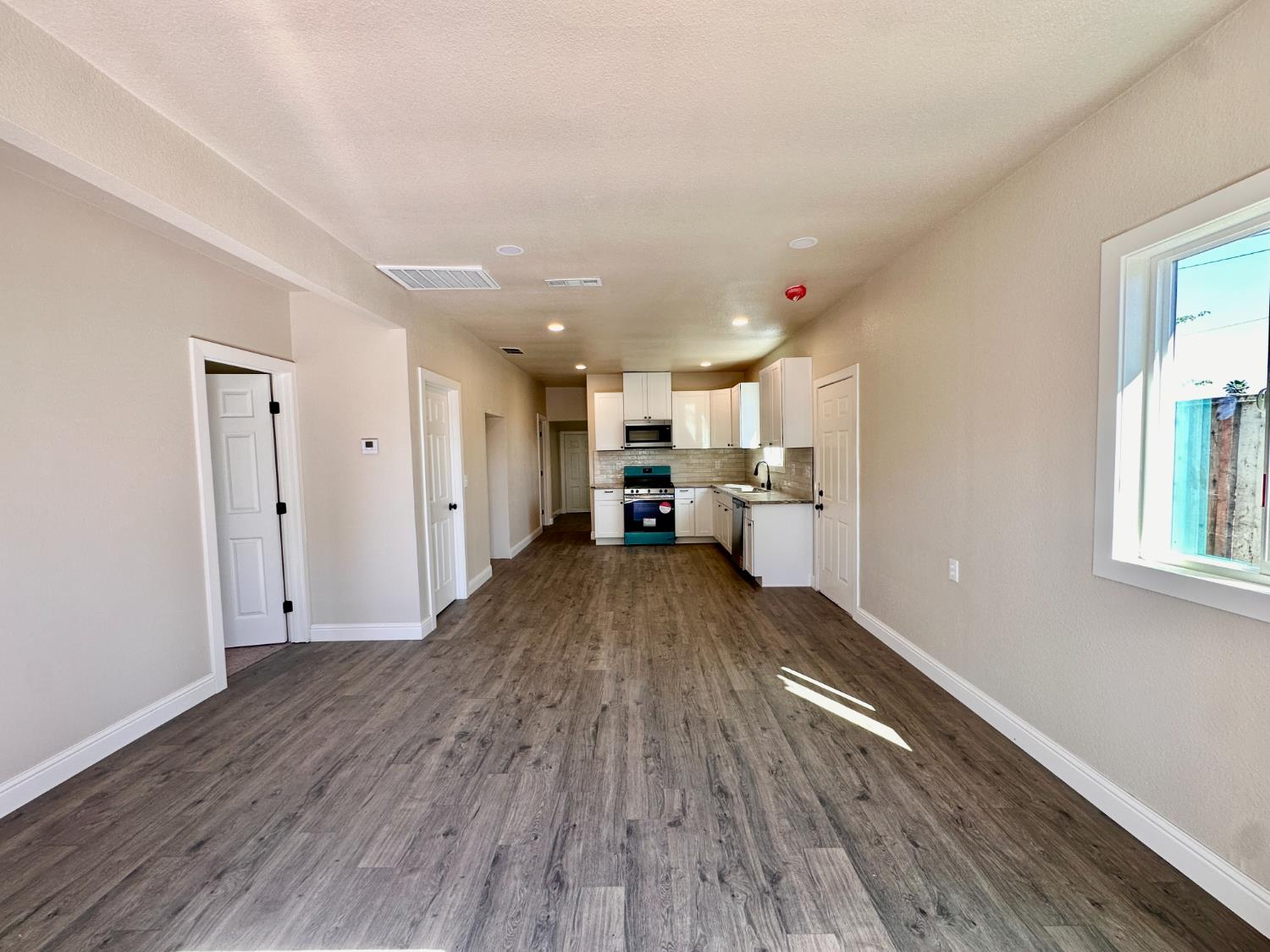 717 Parnell Ave, Turlock, CA 95380