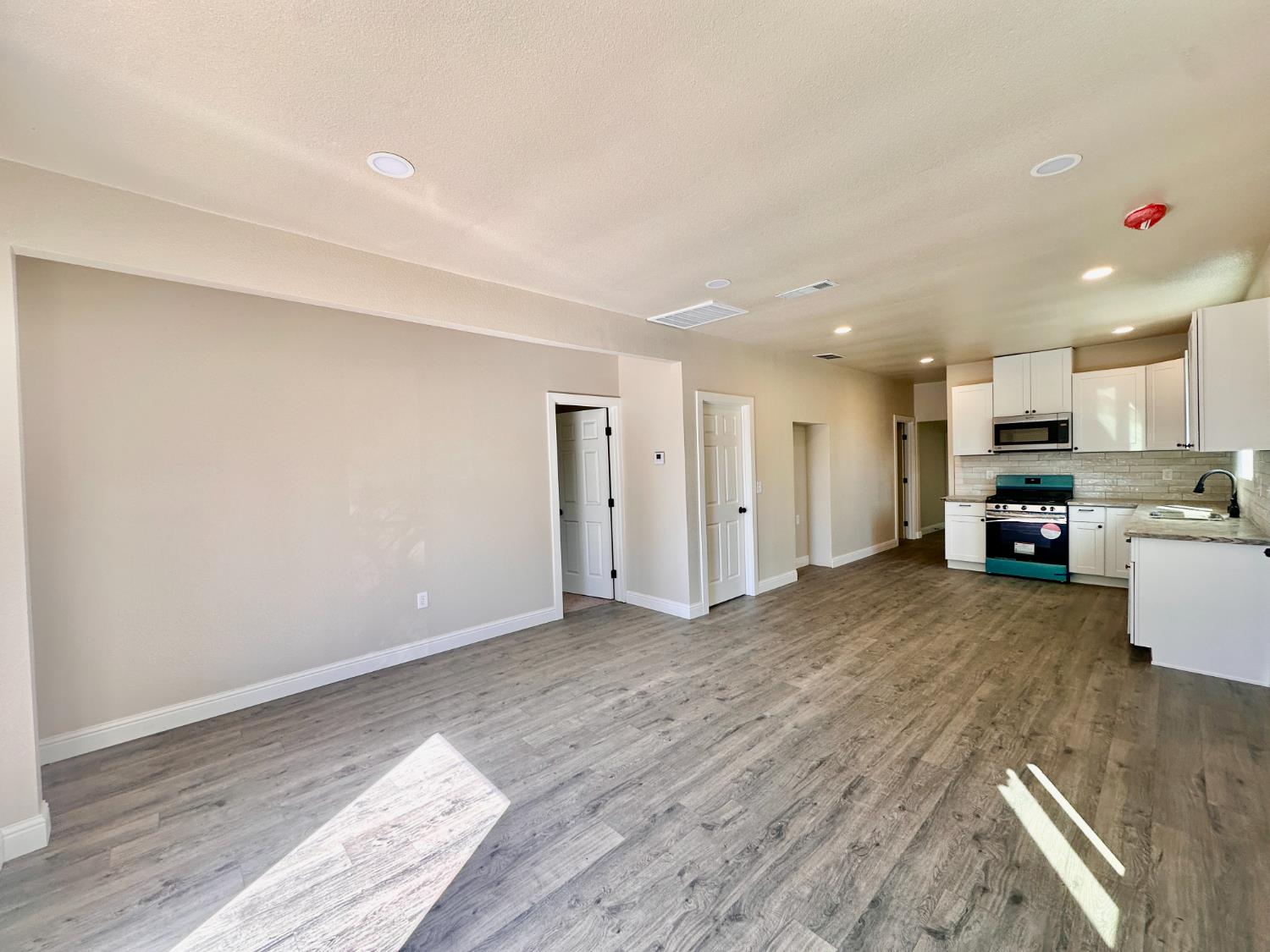 717 Parnell Ave, Turlock, CA 95380