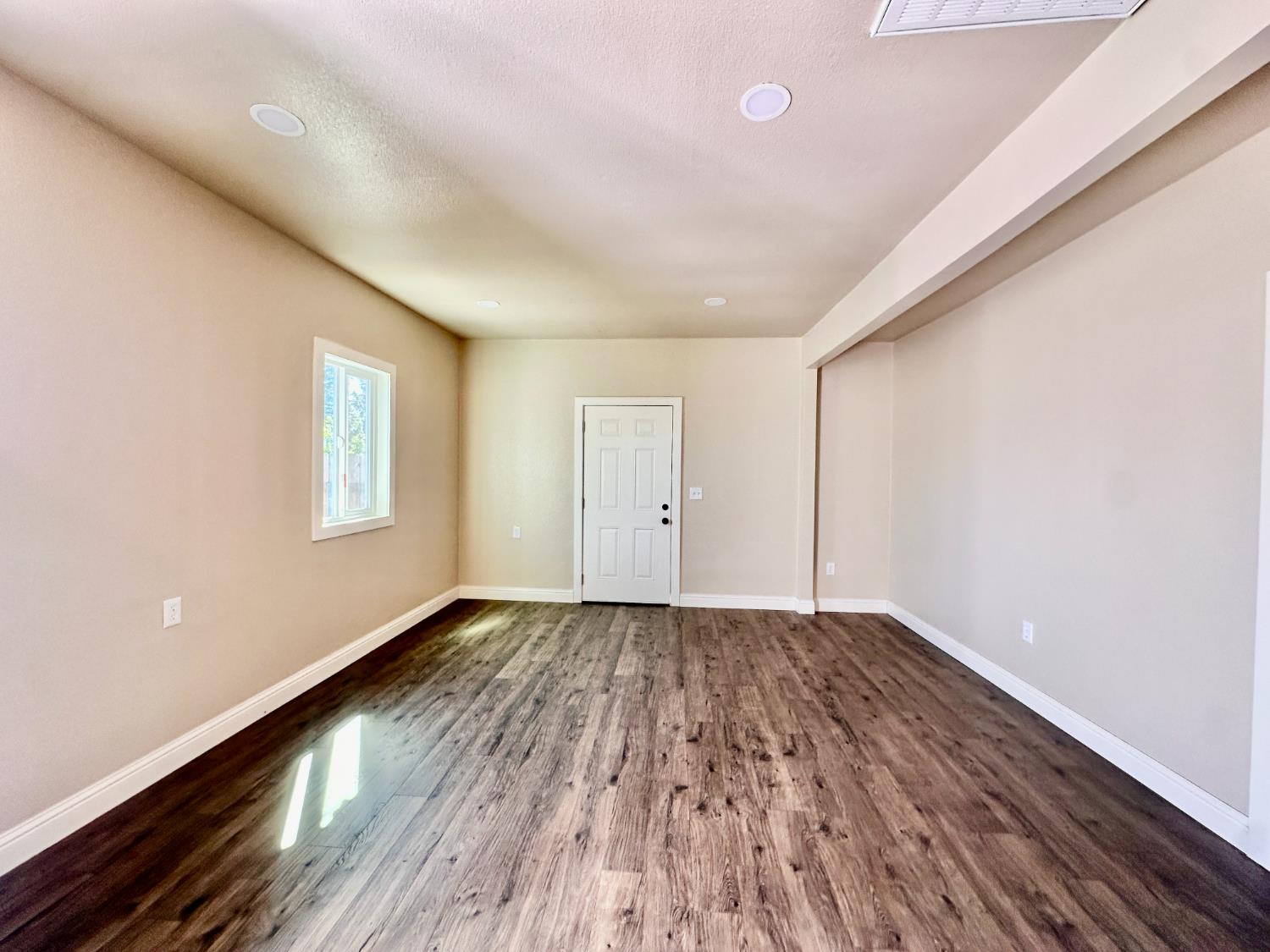 717 Parnell Ave, Turlock, CA 95380