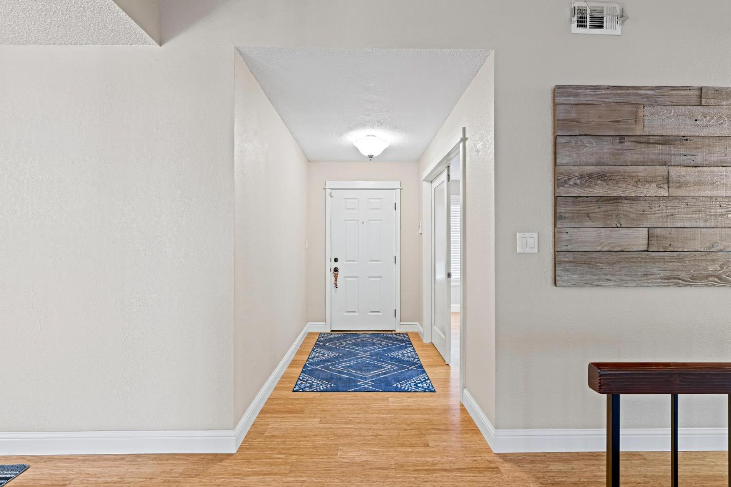 1859 Elmwood Ln, Manteca, CA 95336