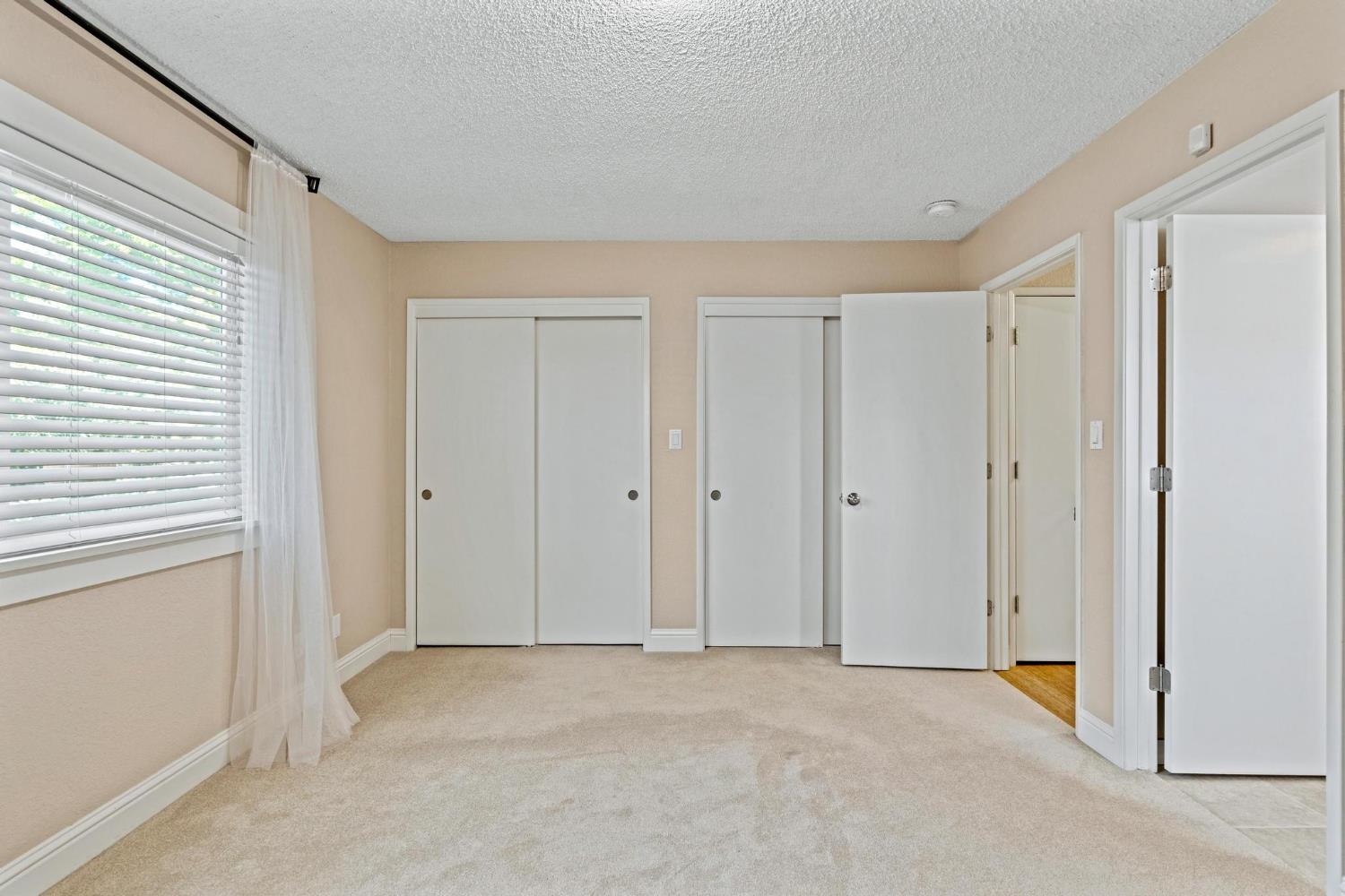 1859 Elmwood Ln, Manteca, CA 95336