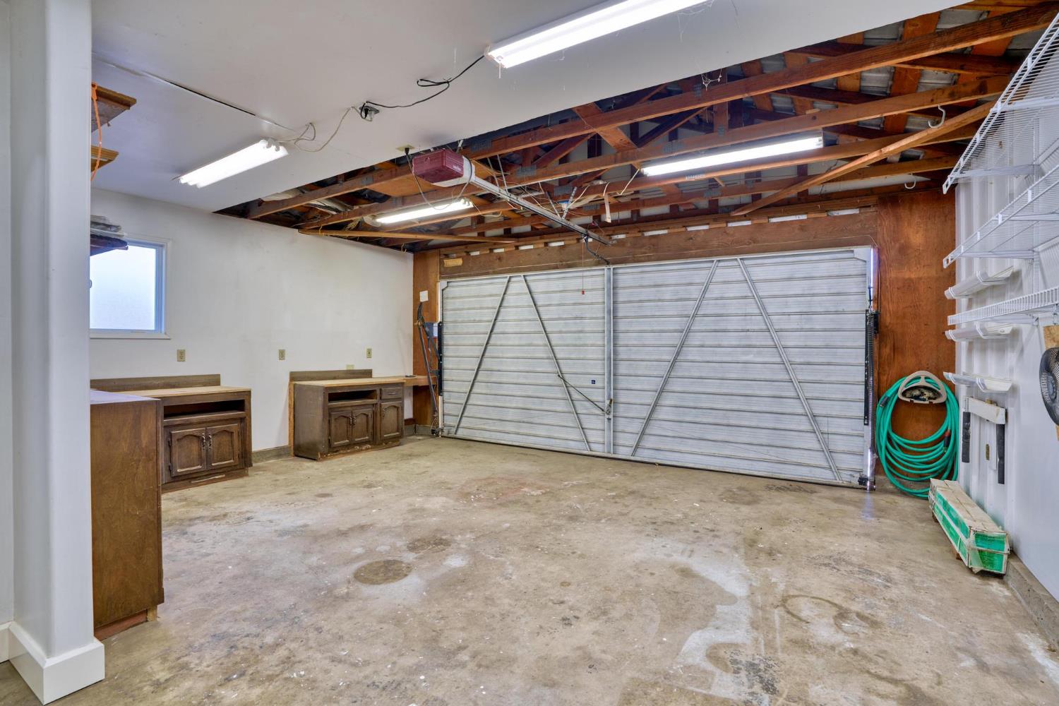 1859 Elmwood Ln, Manteca, CA 95336