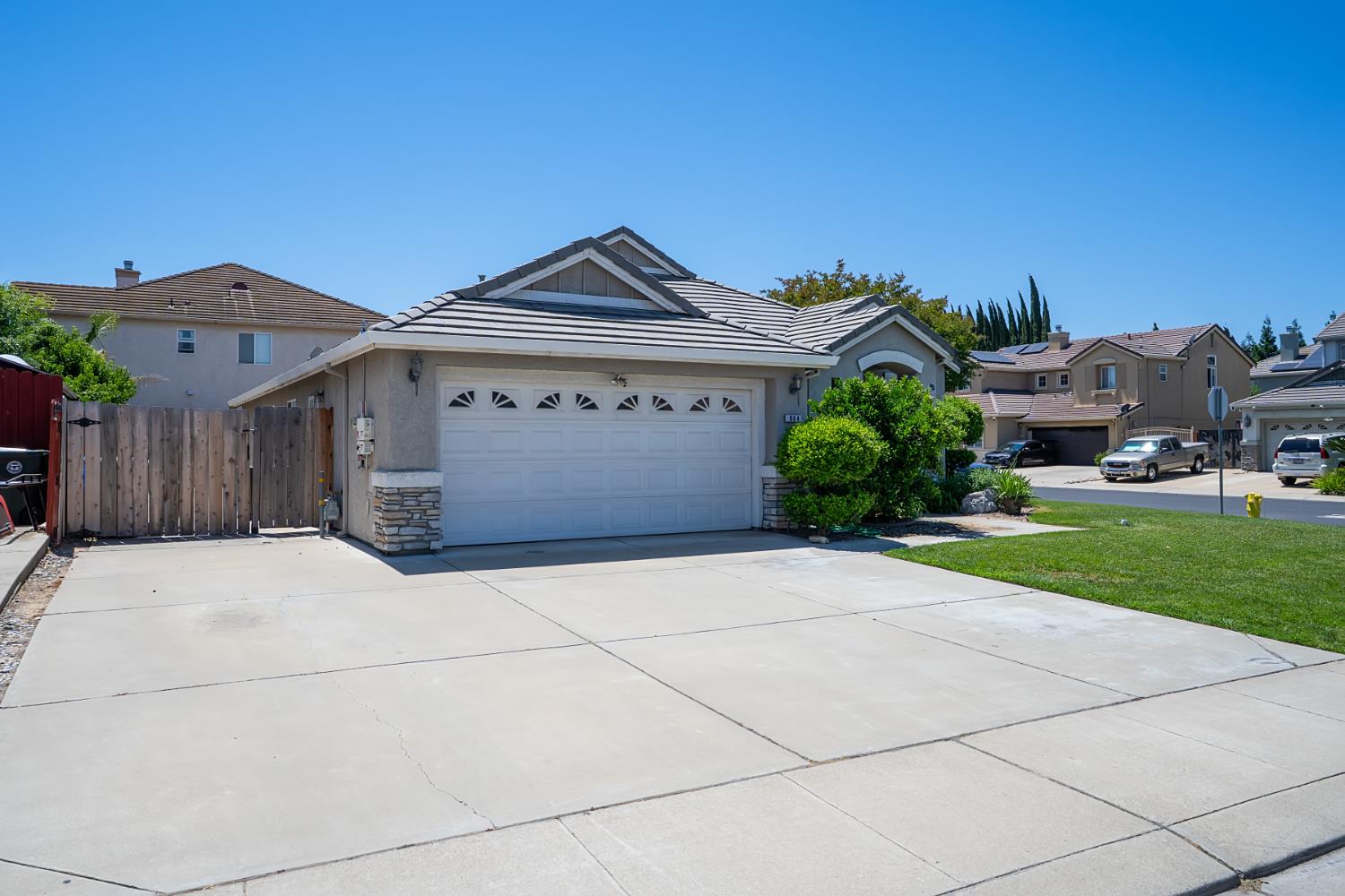 864 Grafton St, Manteca, CA 95337
