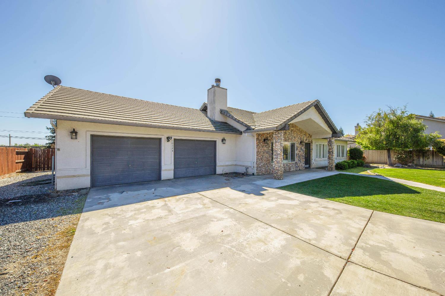 10324 Rio Sombra Ct, Oakdale, CA 95361