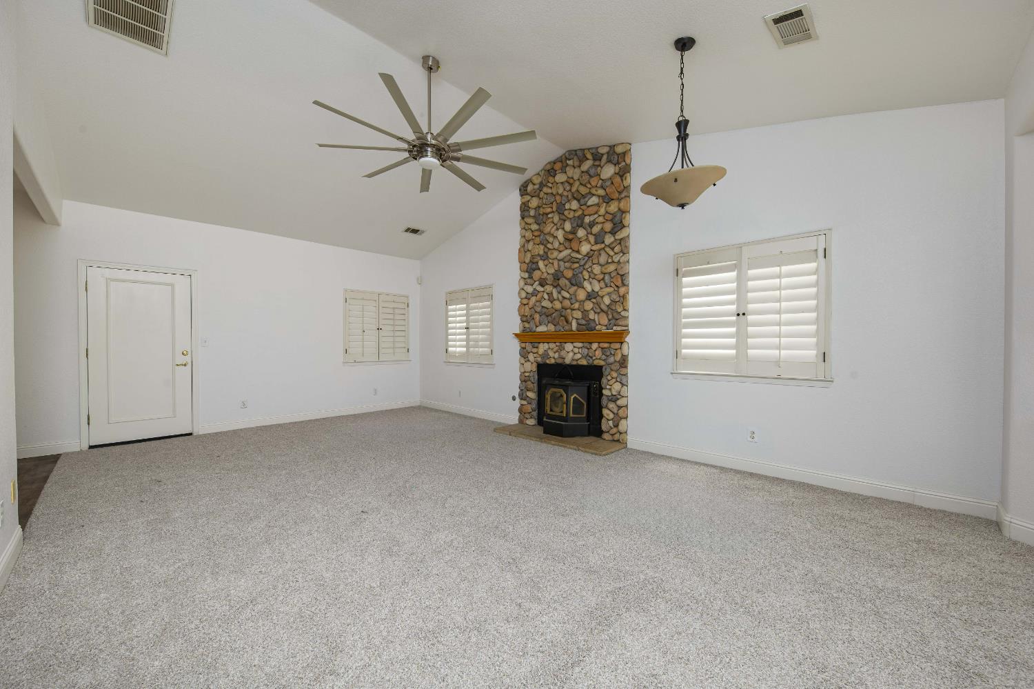 10324 Rio Sombra Ct, Oakdale, CA 95361