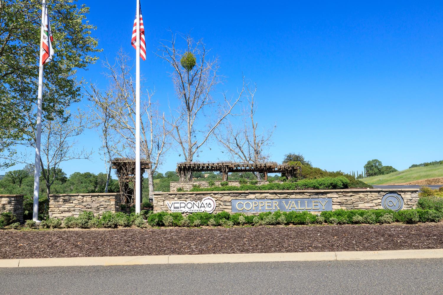 2300 Oak Creek Dr, Copperopolis, CA 95228