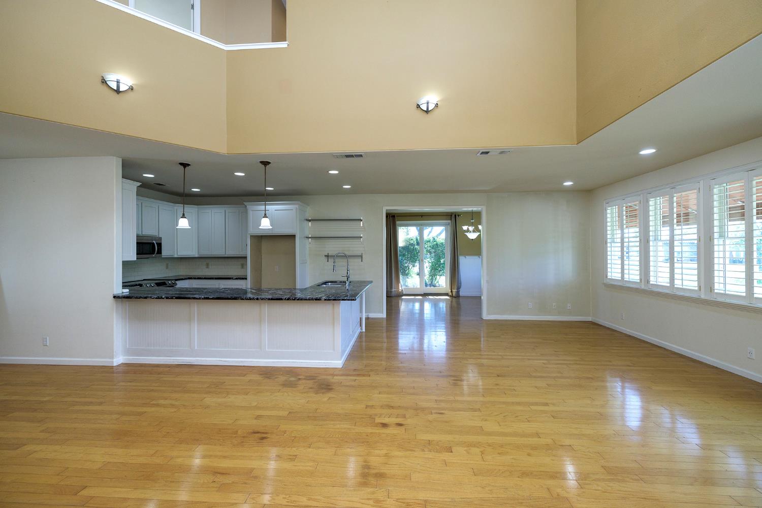 2300 Oak Creek Dr, Copperopolis, CA 95228