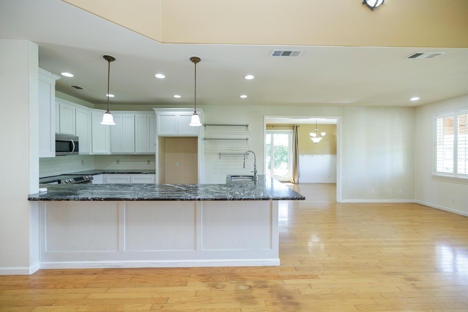 2300 Oak Creek Dr, Copperopolis, CA 95228