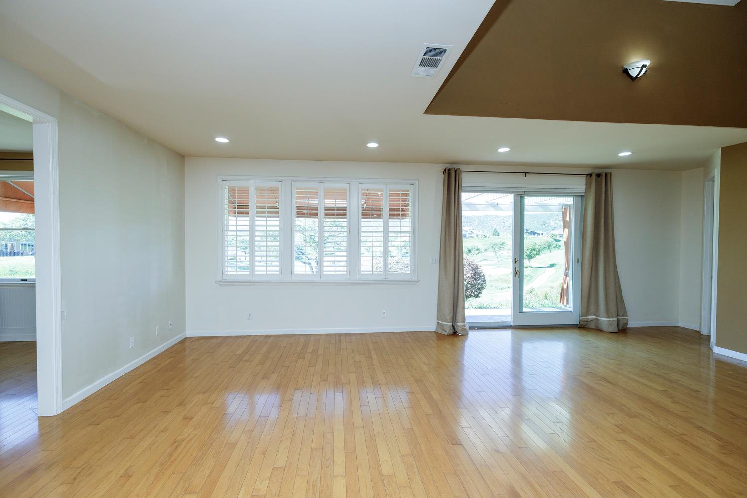 2300 Oak Creek Dr, Copperopolis, CA 95228