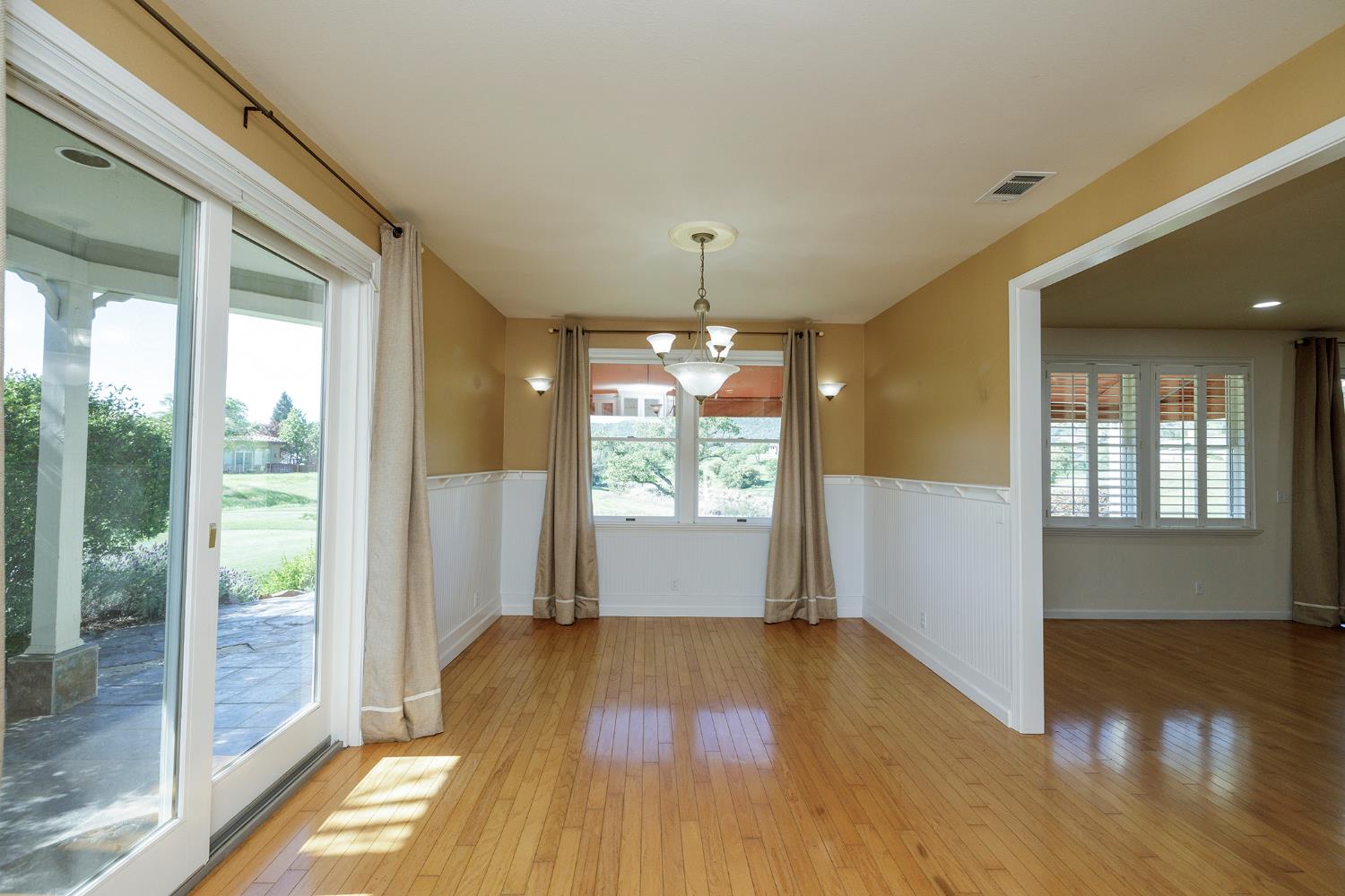 2300 Oak Creek Dr, Copperopolis, CA 95228