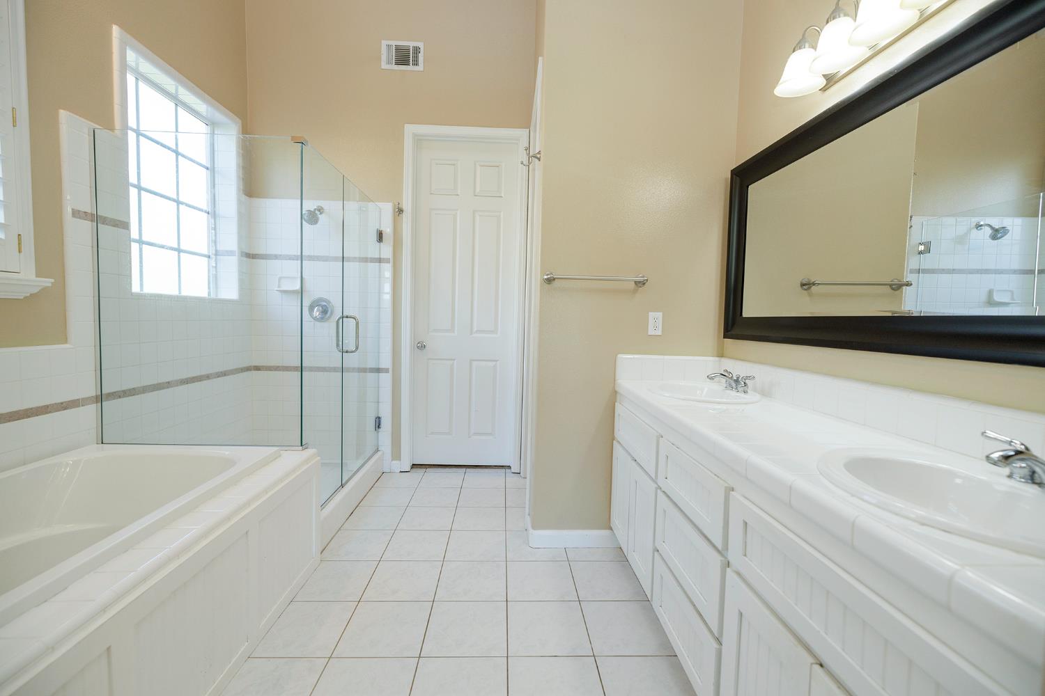 2300 Oak Creek Dr, Copperopolis, CA 95228