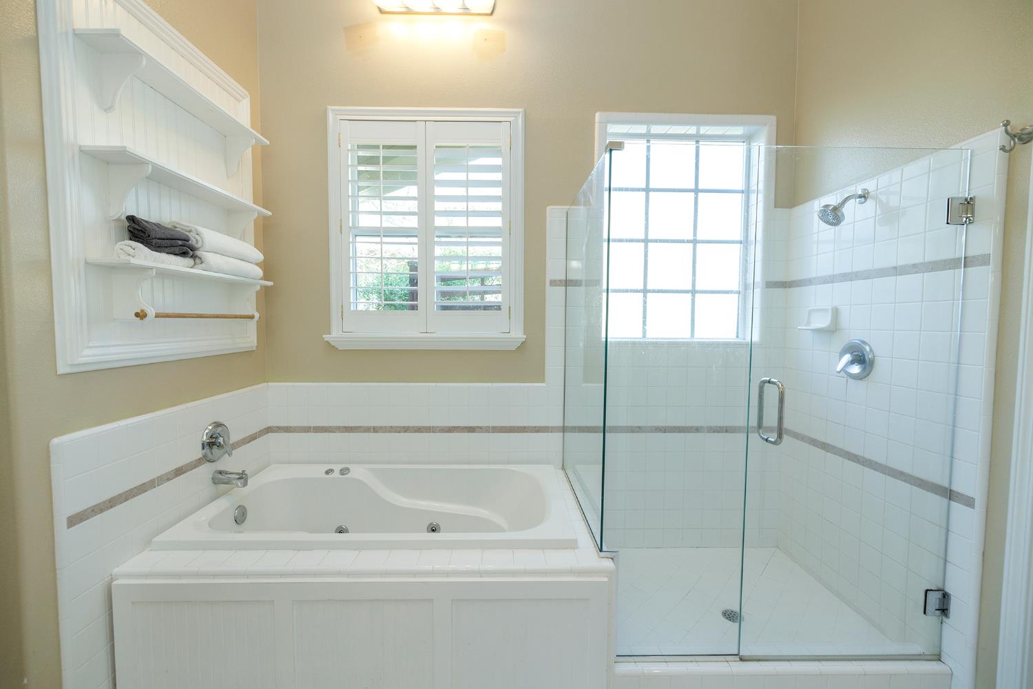 2300 Oak Creek Dr, Copperopolis, CA 95228