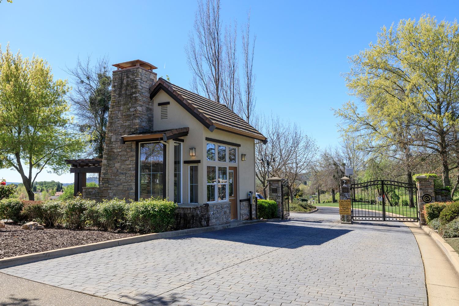 2300 Oak Creek Dr, Copperopolis, CA 95228