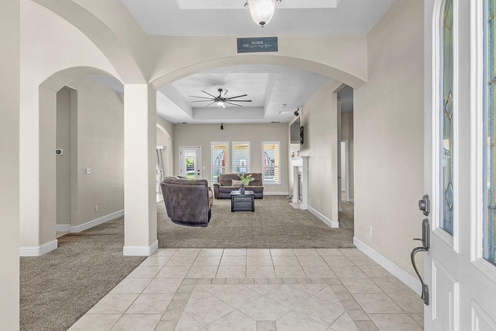 10528 Rio Sombra Dr, Oakdale, CA 95361