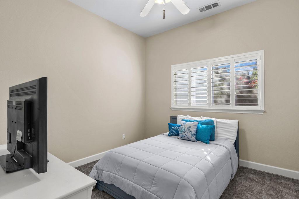 10528 Rio Sombra Dr, Oakdale, CA 95361