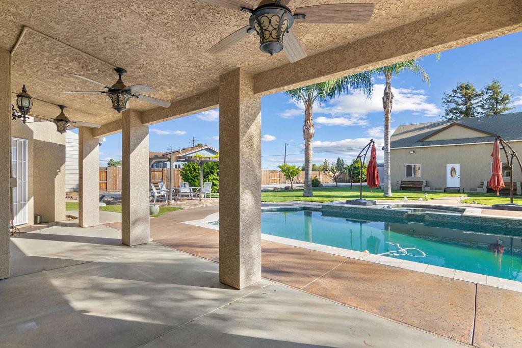 10528 Rio Sombra Dr, Oakdale, CA 95361