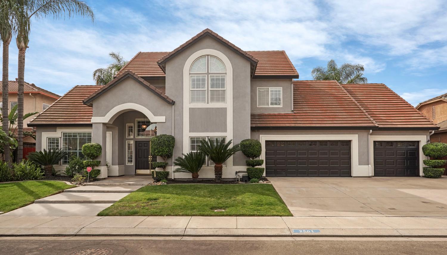 2501 Leonatus Ave, Modesto, CA 95355