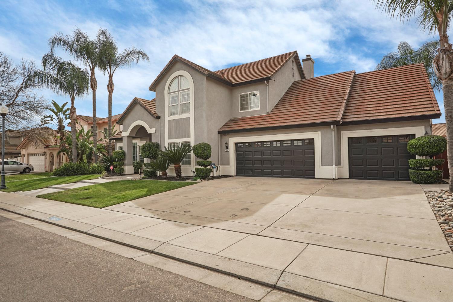 2501 Leonatus Ave, Modesto, CA 95355