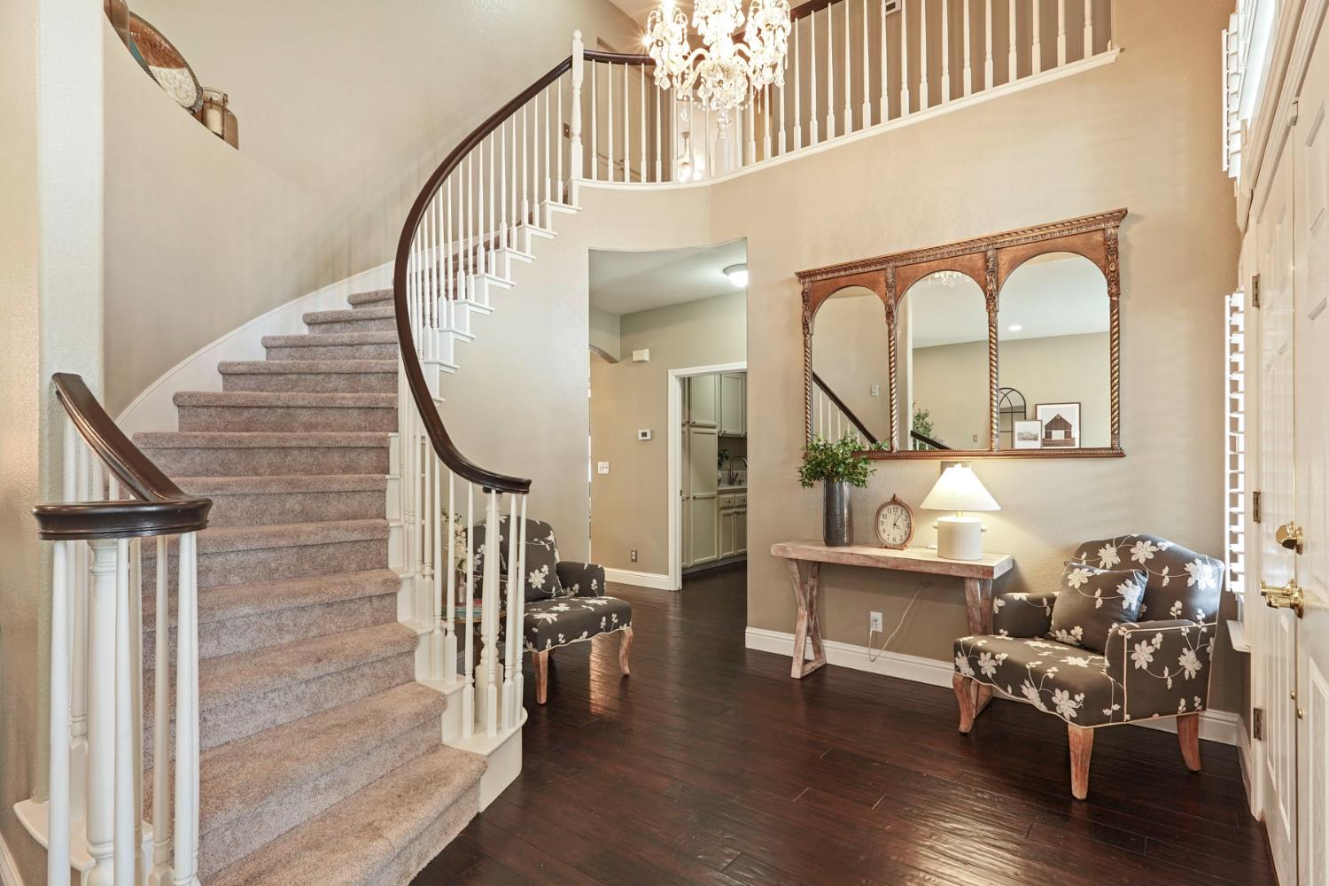 2501 Leonatus Ave, Modesto, CA 95355