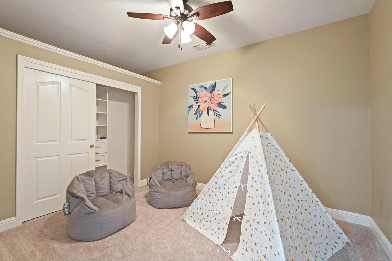 2501 Leonatus Ave, Modesto, CA 95355