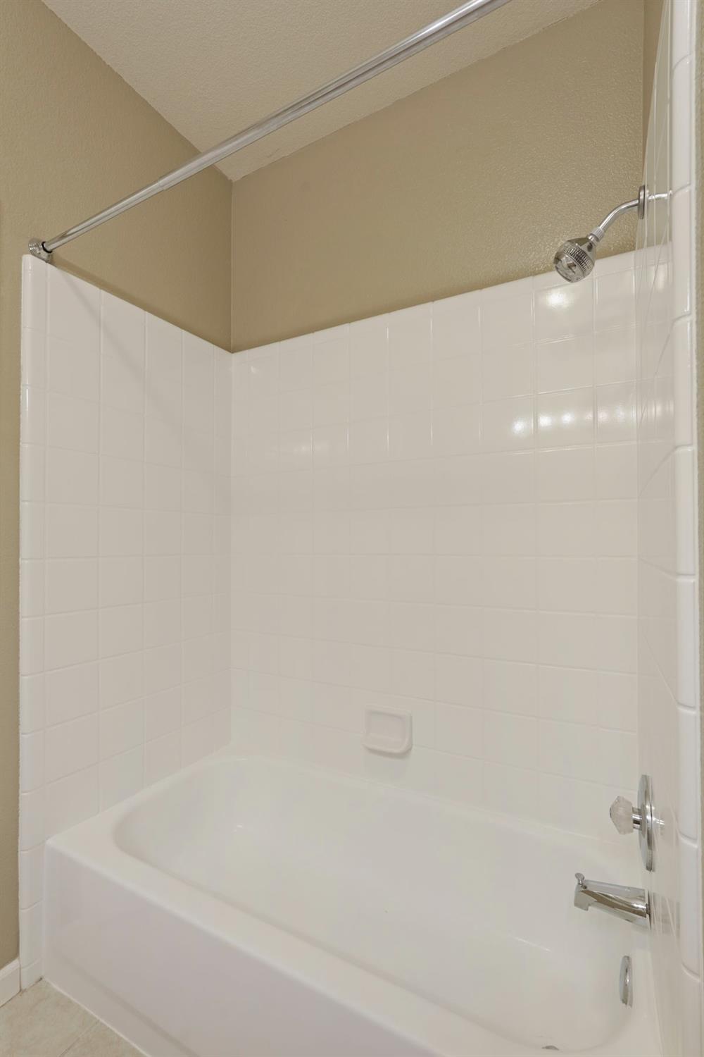 2501 Leonatus Ave, Modesto, CA 95355