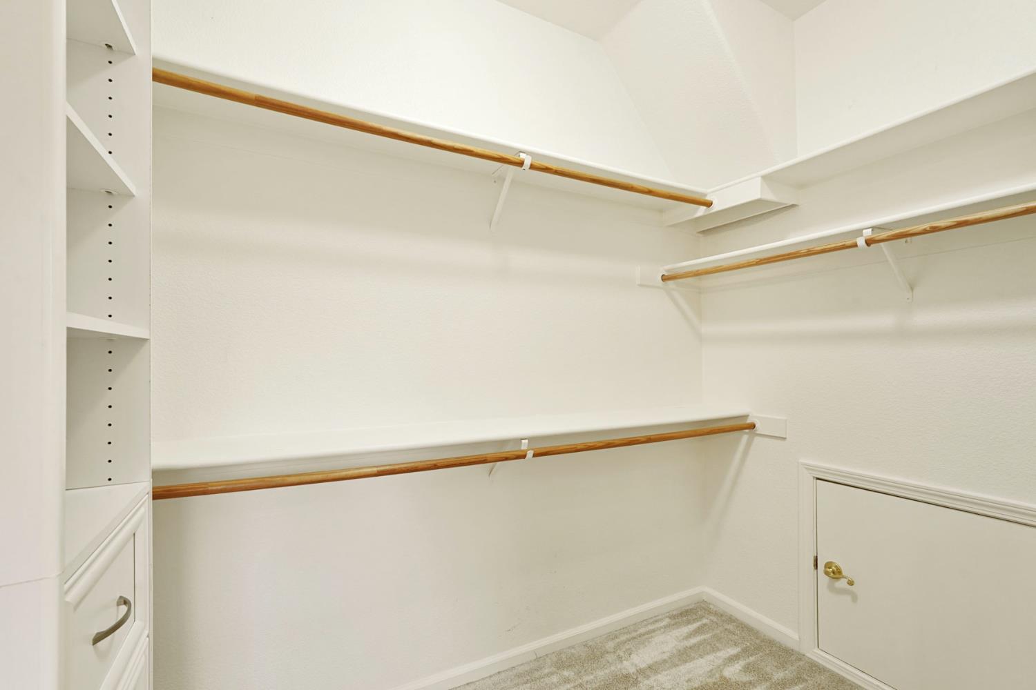 2501 Leonatus Ave, Modesto, CA 95355