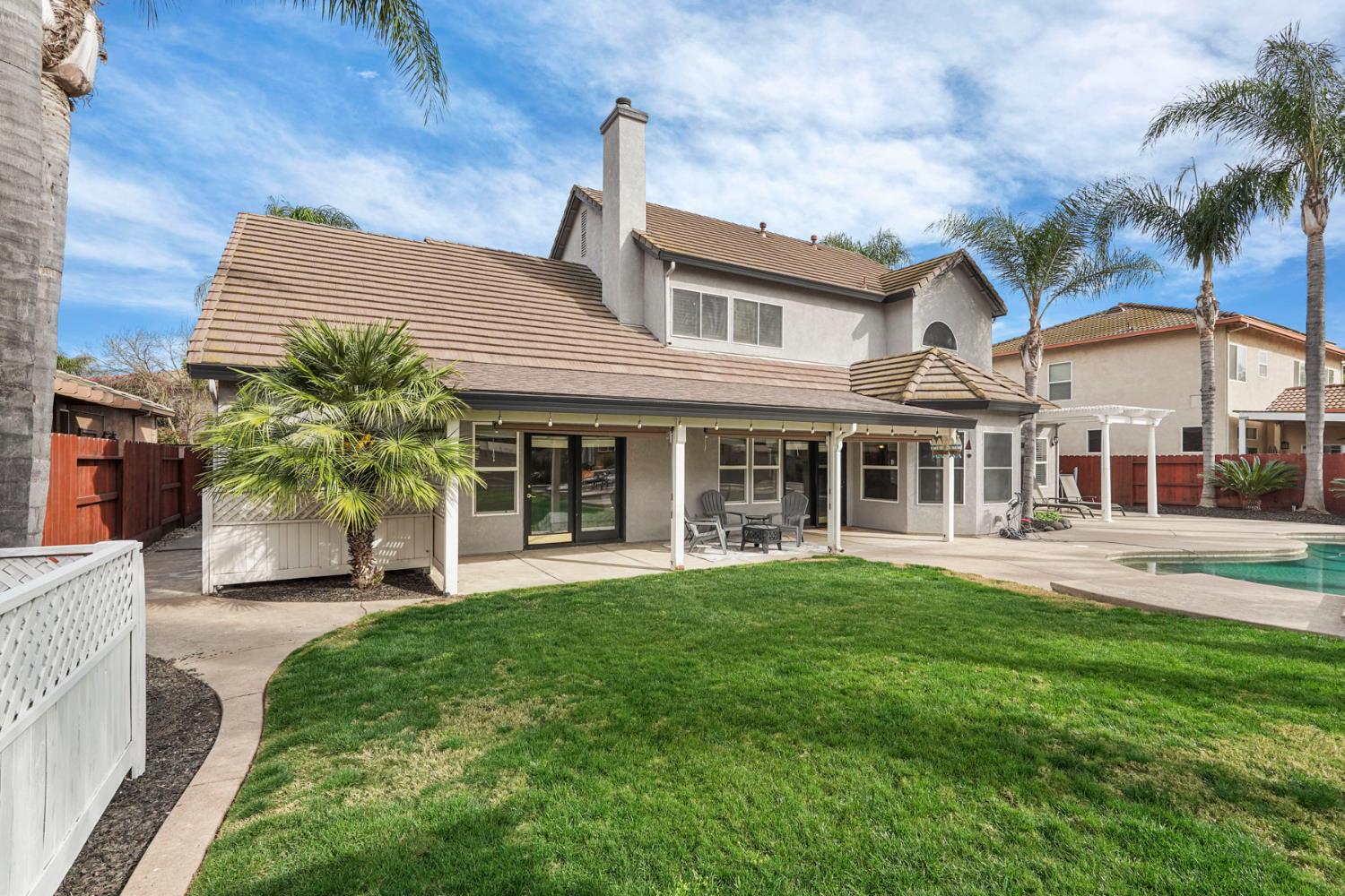 2501 Leonatus Ave, Modesto, CA 95355