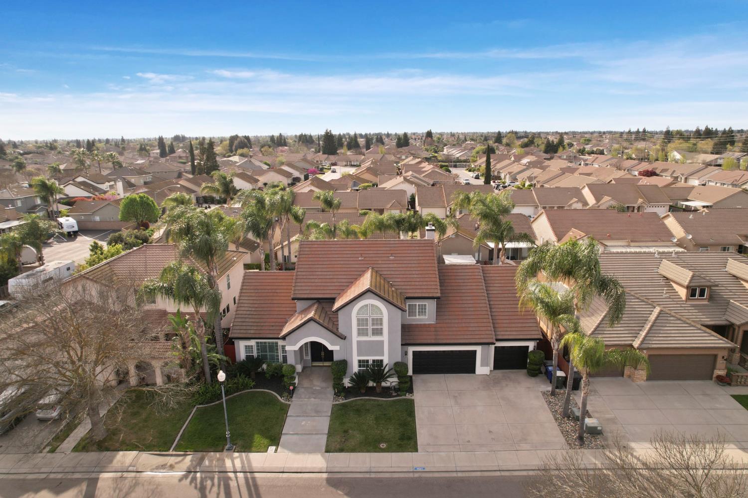 2501 Leonatus Ave, Modesto, CA 95355