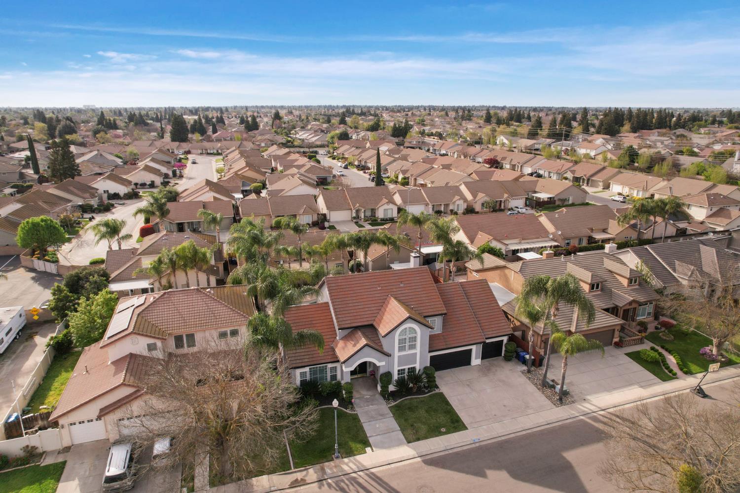 2501 Leonatus Ave, Modesto, CA 95355