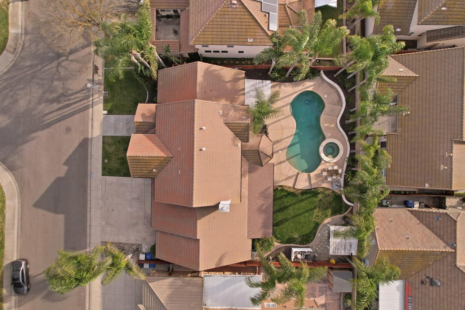 2501 Leonatus Ave, Modesto, CA 95355