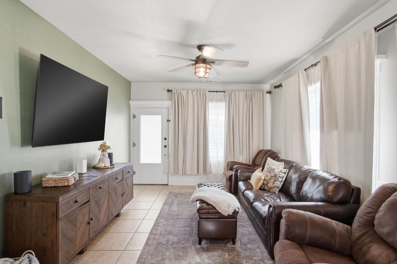 1029 Main St, Newman, CA 95360