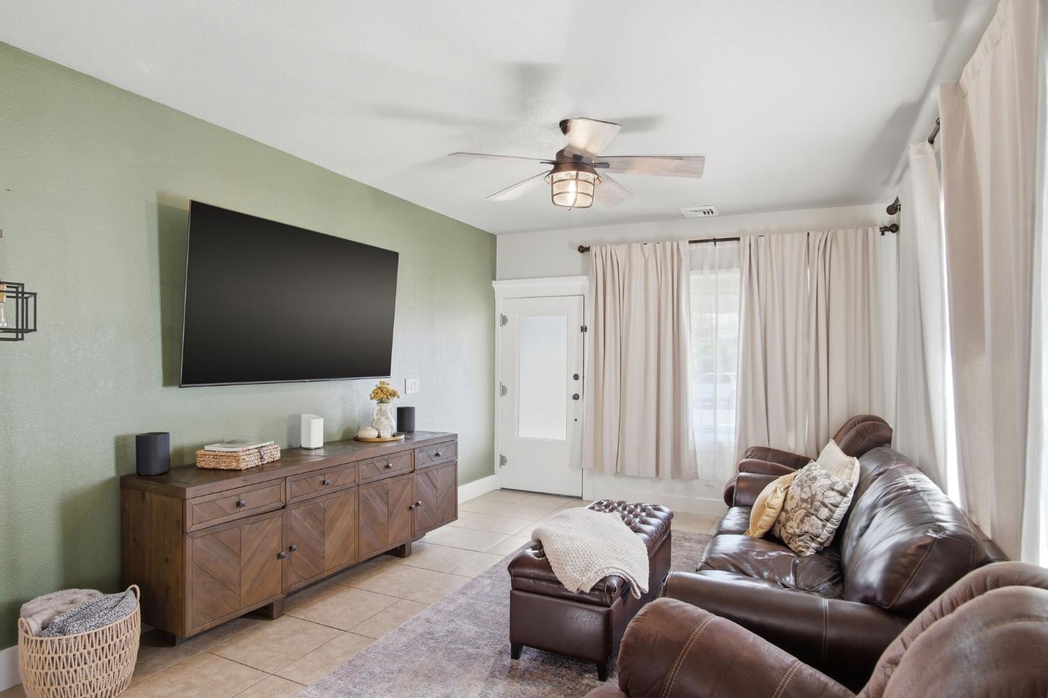 1029 Main St, Newman, CA 95360