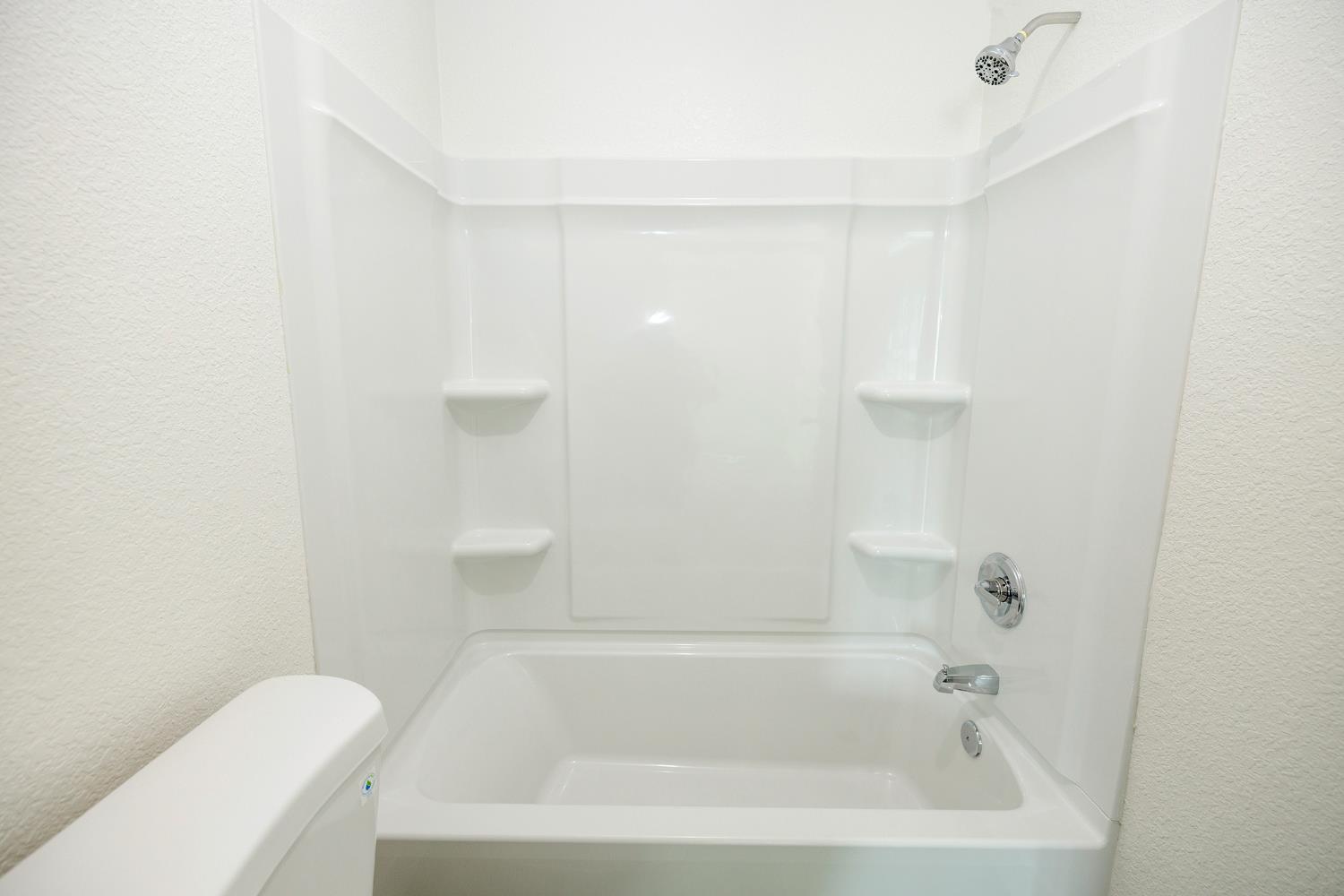 403 Stockton St, Manteca, CA 95337