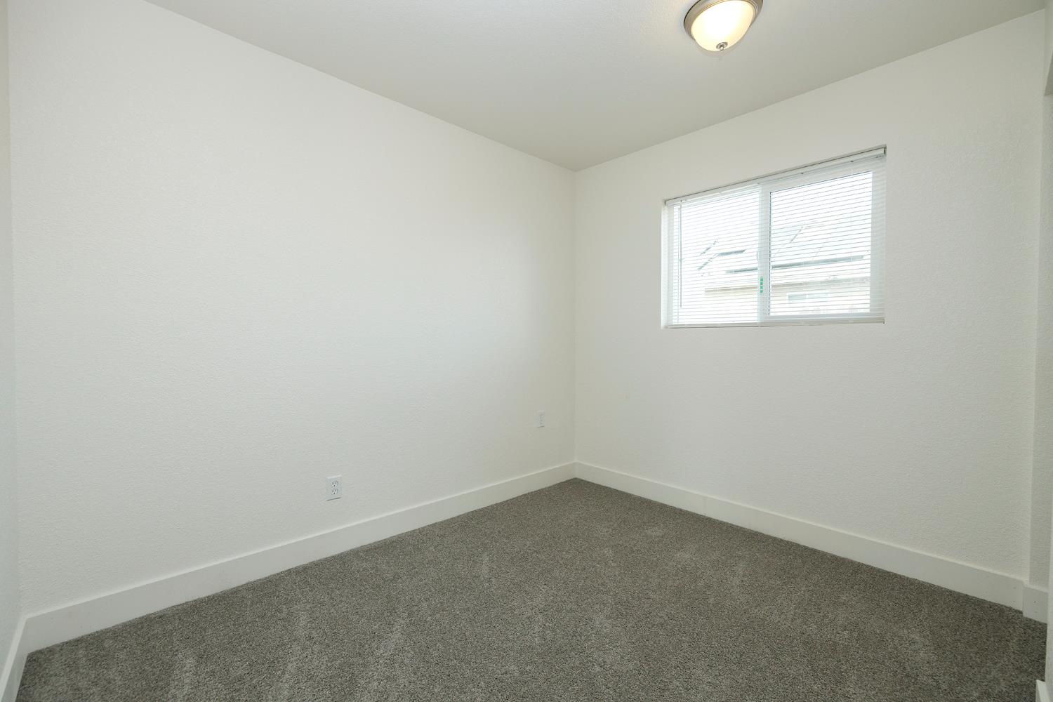 403 Stockton St, Manteca, CA 95337