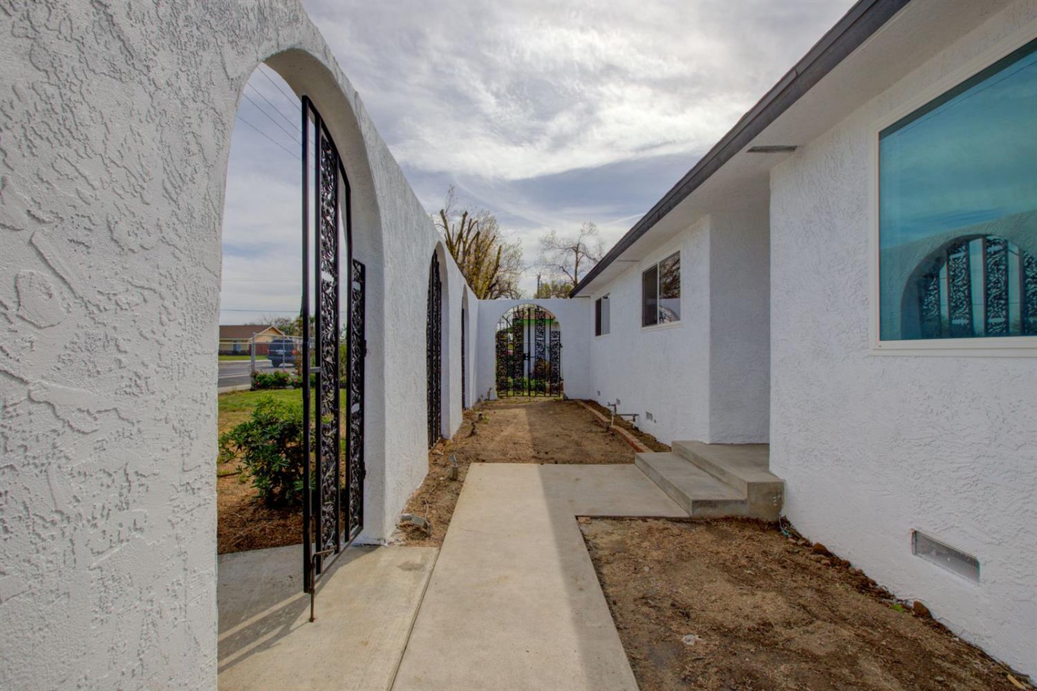 1111 Richland Ave, Modesto, CA 95351