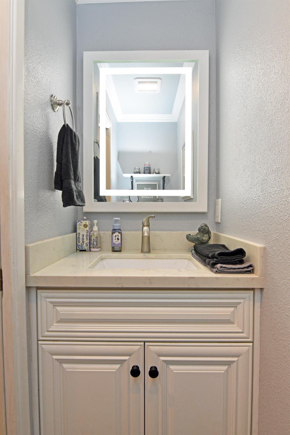 1701 Sylvia Ct, Turlock, CA 95382