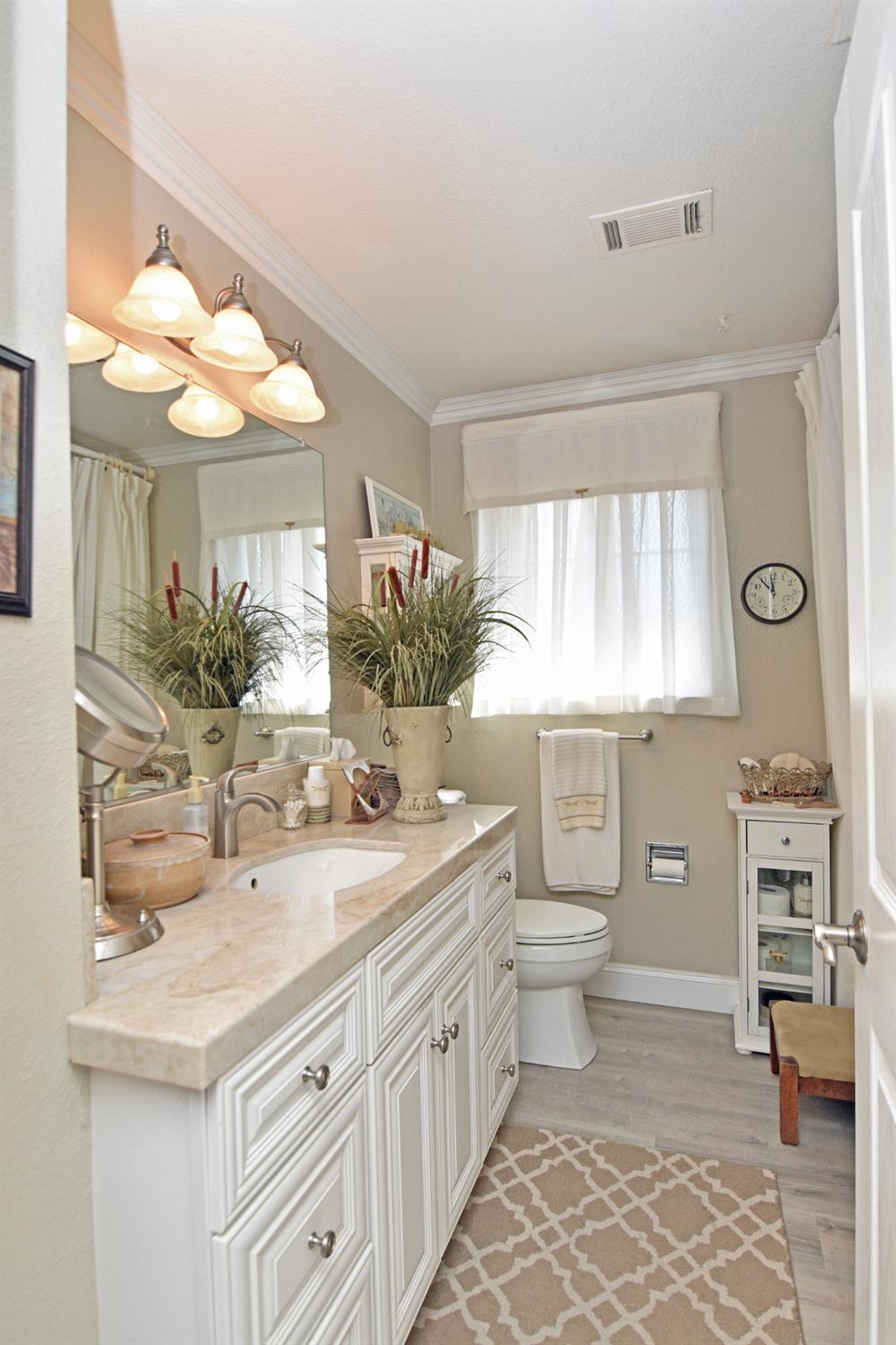 1701 Sylvia Ct, Turlock, CA 95382