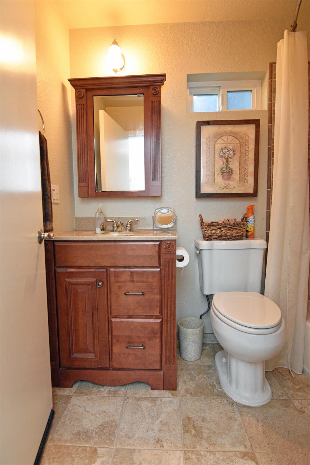 1701 Sylvia Ct, Turlock, CA 95382