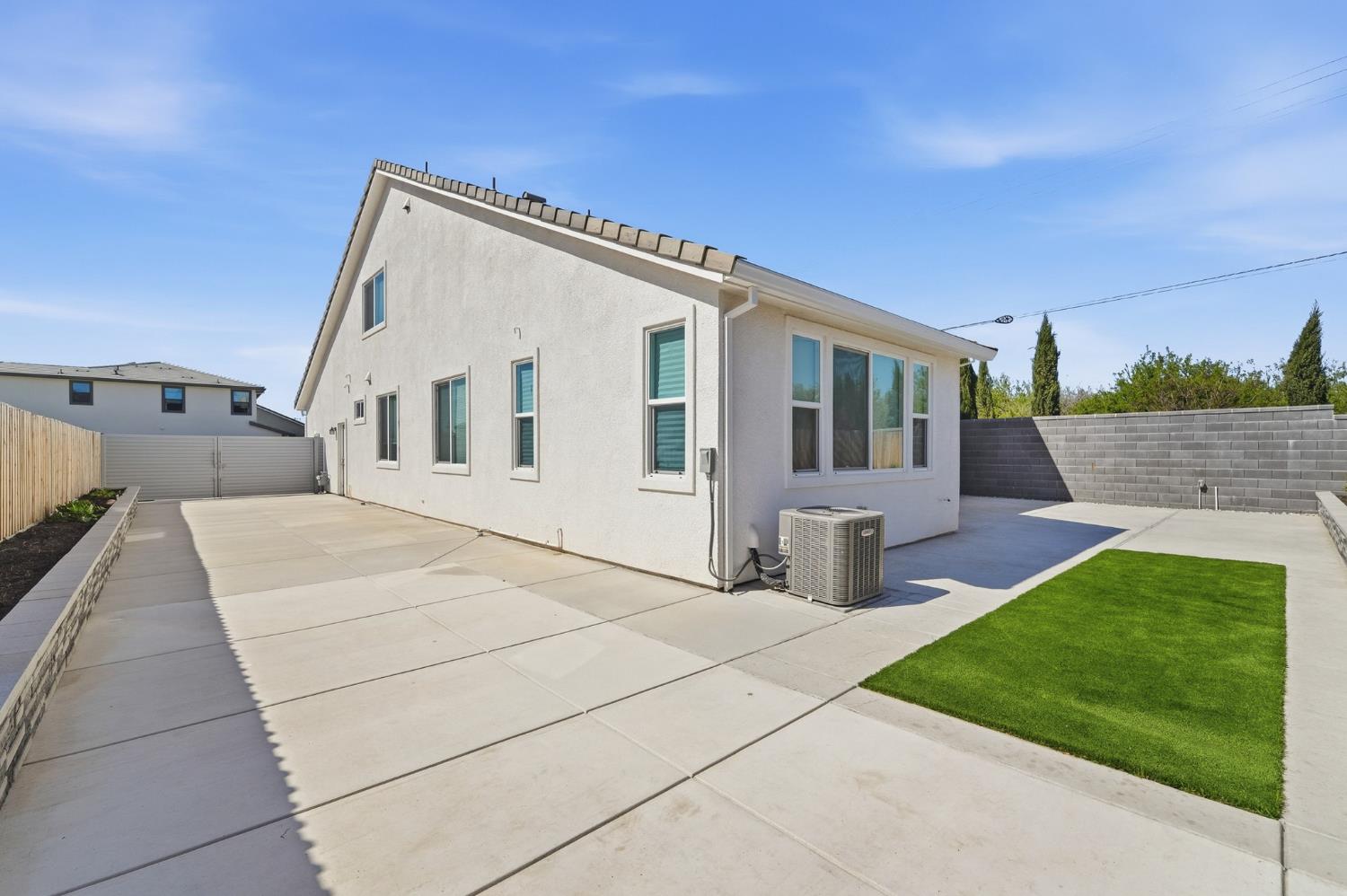 4376 Icon Ave, Modesto, CA 95356