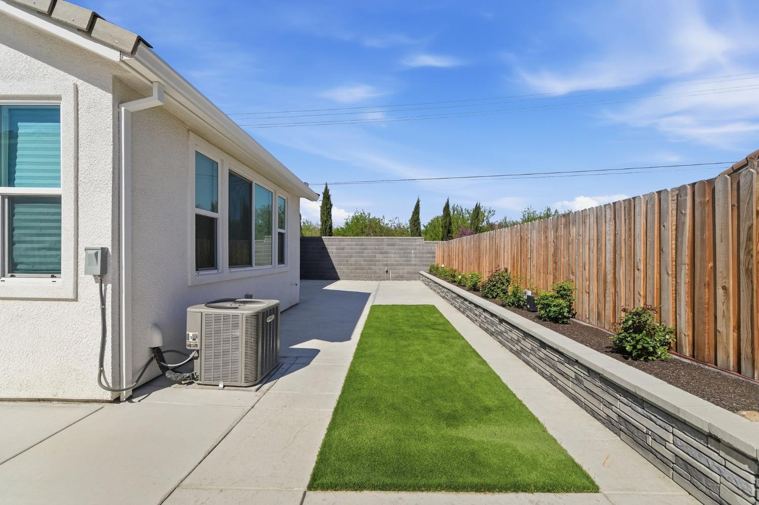 4376 Icon Ave, Modesto, CA 95356