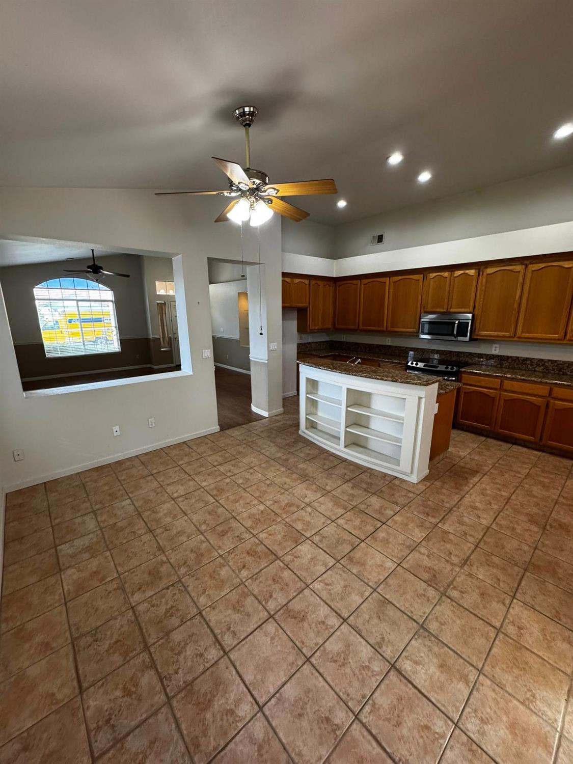 1080 Ruess Rd, Ripon, CA 95366