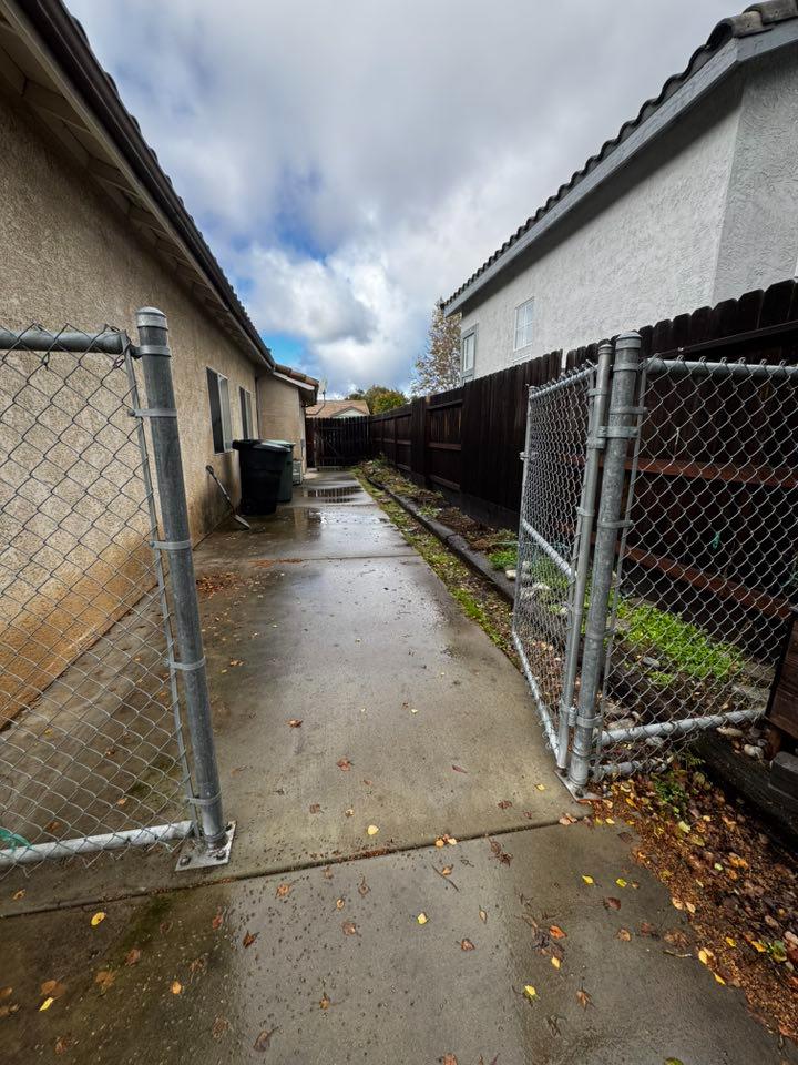 1080 Ruess Rd, Ripon, CA 95366